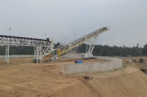 42m-stacker-conveyor