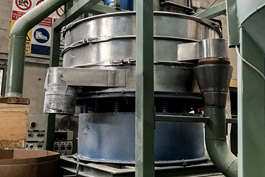 vibratory separator