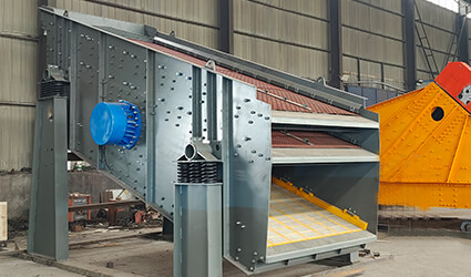 Multi deck configuration allows simultaneous separation into different size fractions