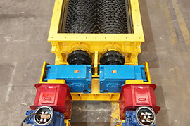 the-self-aligning-gear-coupling-in-a-mineral-sizer